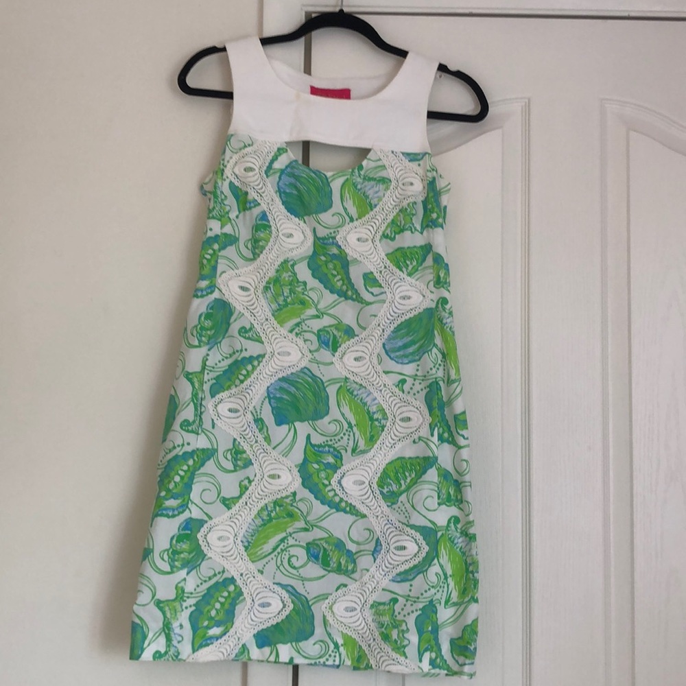 Lilly Pulitzer size 2 embroidered dress